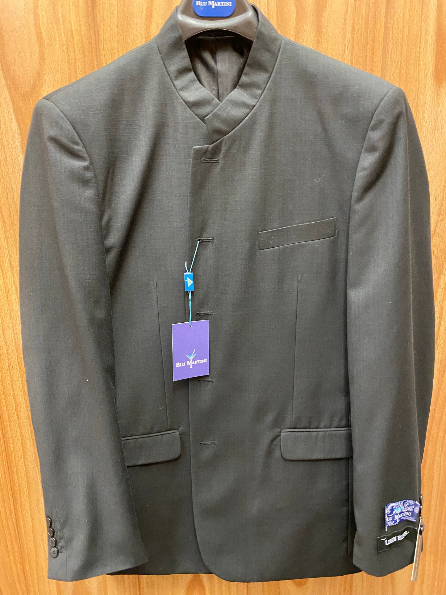 Blu Martini Black Banded Collar Suit 44L